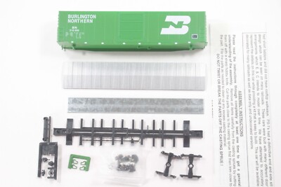 HO E&C Shops Burlington Northern 50ft PS1 Slide Door Box Car #318999 New Kit