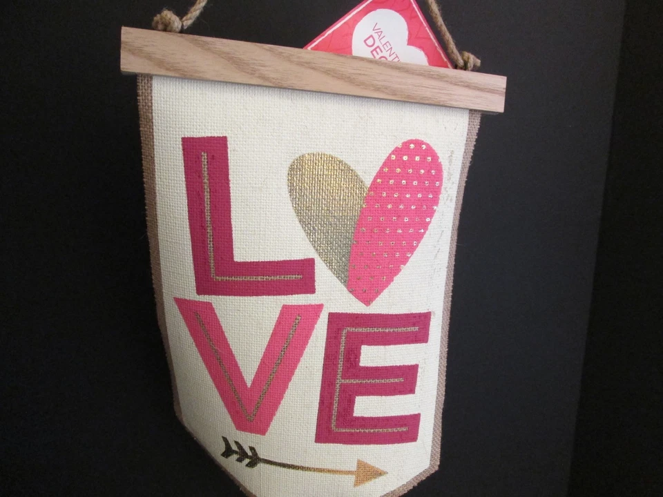 Banner metálico con letras "LOVE" de San Valentín, nuevo con etiquetas Foto 2 de 3