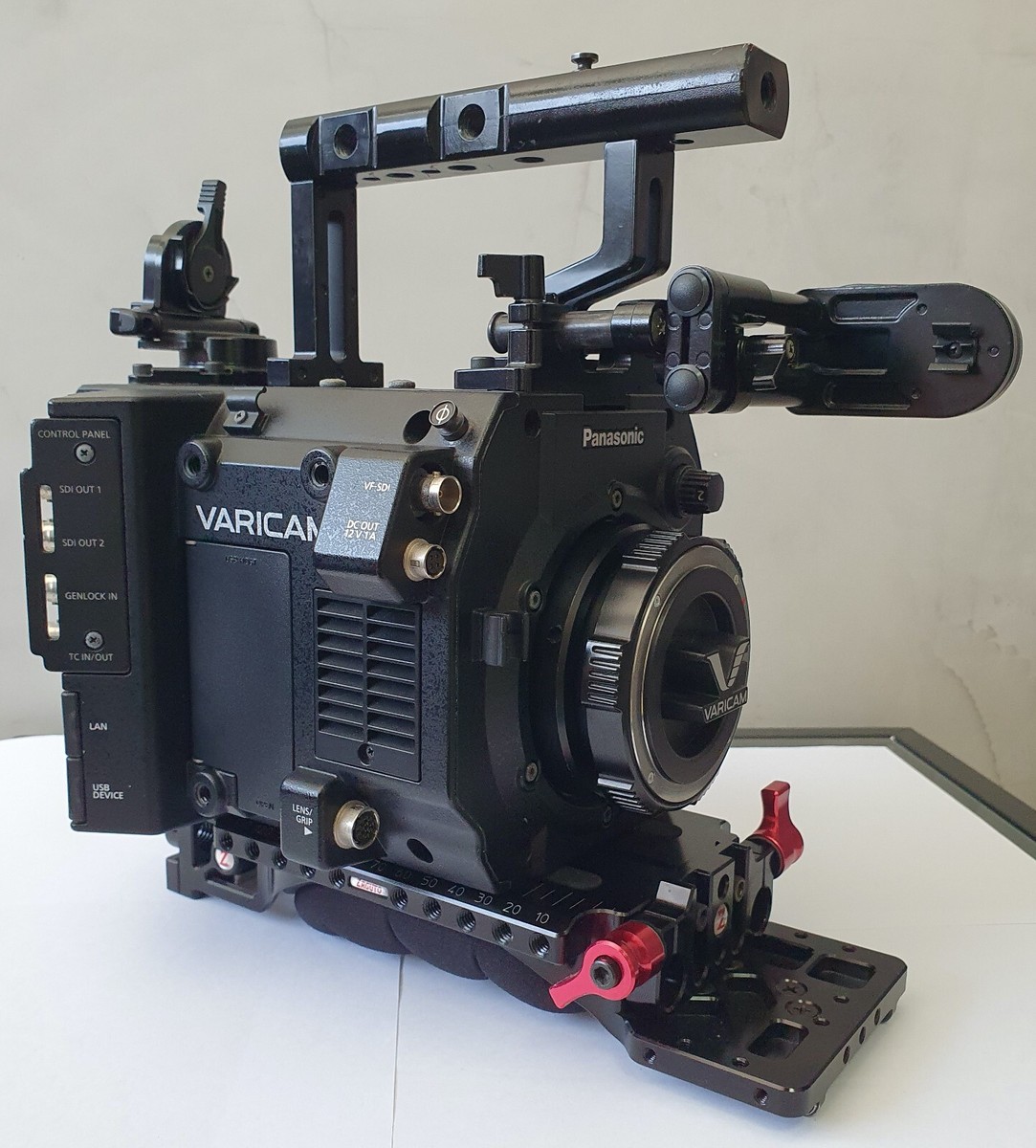 ビデオカメラ Panasonic - Panasonic AU-V35LT1G VARICAM LT Panasonic AU-V35LT1G 4K Varicam LT Camera Kit with 436 Hours