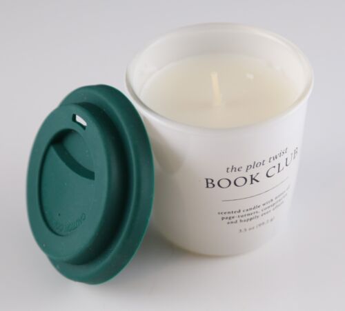 New Target Bullseye Playground Plot Twist Book Club Cup Scented Candle - 第 2/3 張圖片