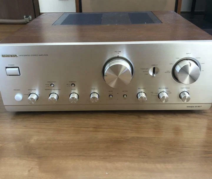 Onkyo A-927 Integra Amplifier Voltage 100V