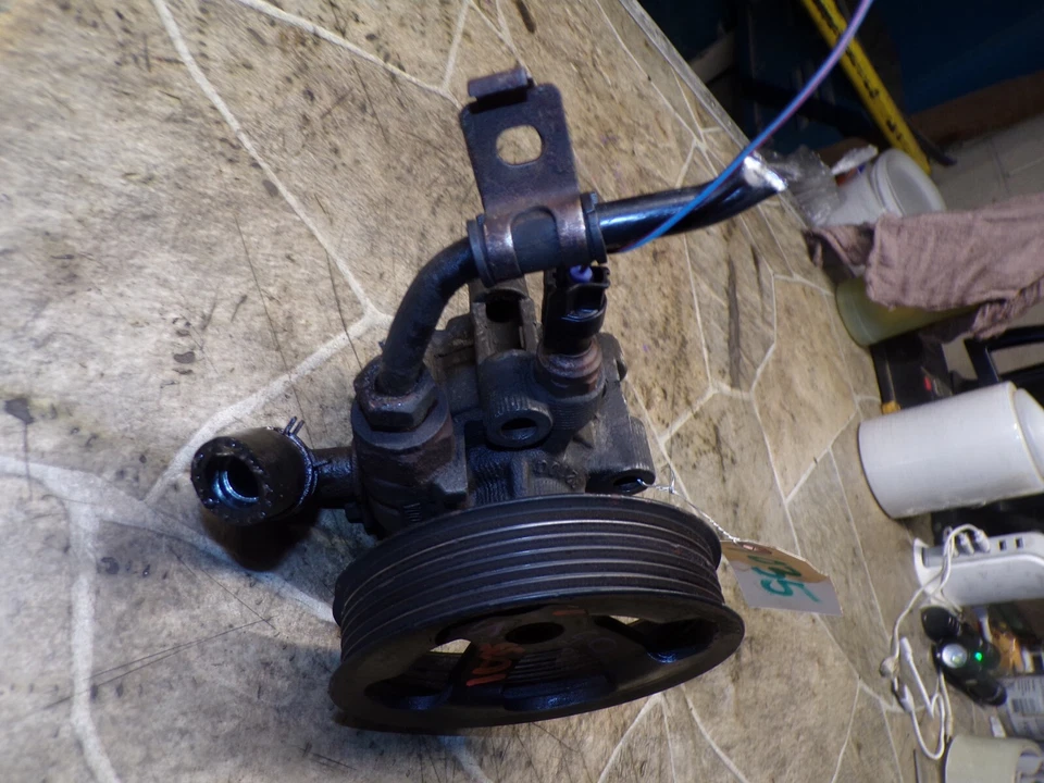 03-08 2003-2008 PONTIAC VIBE BOMBA DIRECCIÓN ASISTIDA MOTOR POLEA MONTAJE Foto 2 de 4