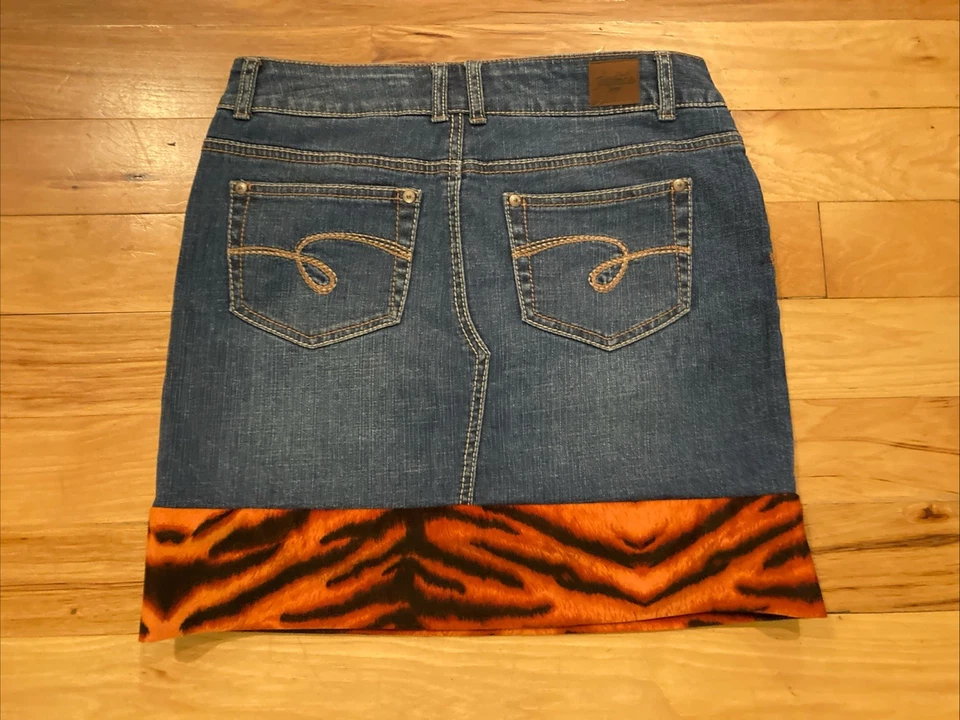 Falda vaquera azul justicia de los tigres castaño rojizo etiqueta 16 talla 29 x 17 Foto 4 de 4