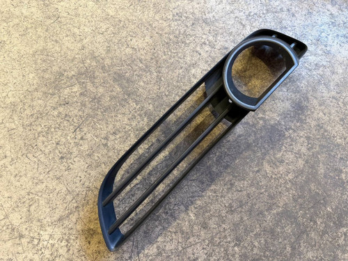 Frontblende Rahmen Nebelscheinwerfer Rechts AUDI Q7 4L 4L0807676