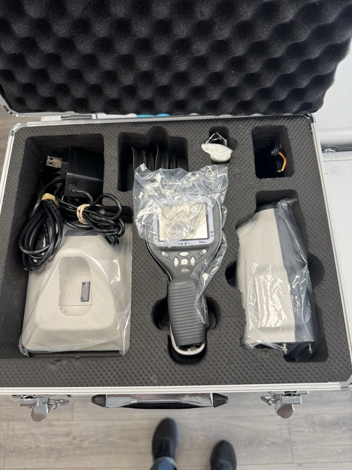 Cámara de retina portátil para exámenes de retina diabética Foto 4 de 4