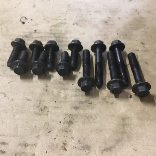 91-96 Saturn Mp6 Mp7 Rear Cover bolts - Picture 3 of 3