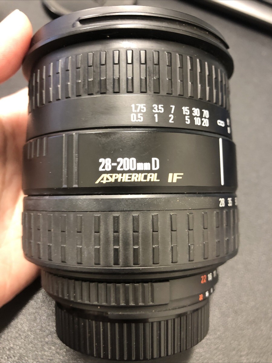 Sigma Zoom 28-200mm 1:3.5-5.6 DL Hyperzom Aspherical IF Macro Lens