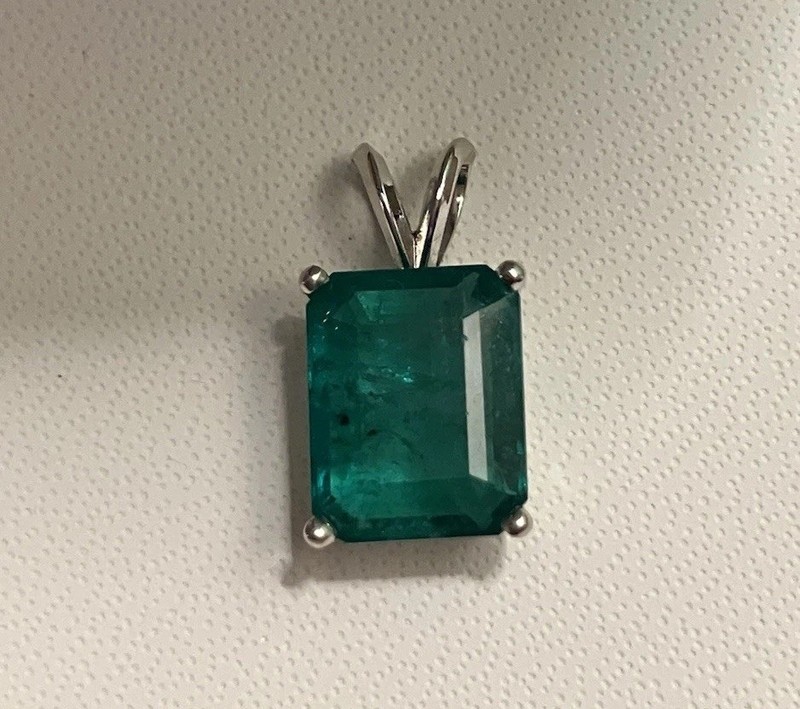 Deep Green Zambian Emerald White Gold Pendant Faceted 13k Comes With Paperwork