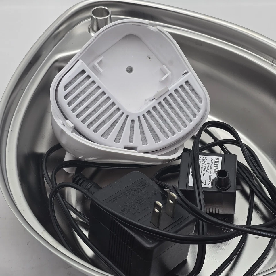 Fuente de plástico para beber Raindrop para mascotas - Por Pioneer Pet Cuenco automático para gatos/perros Foto 3 de 4