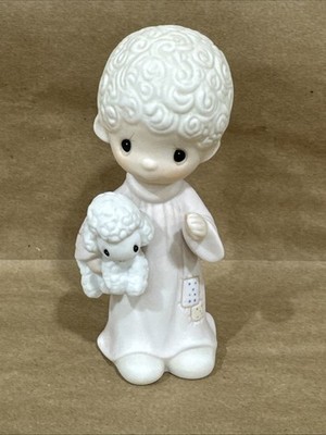 PRECIOUS MOMENTS NATIVITY-E2800-SHEPHERD W LAMB - COME LET US ADORE HIM  