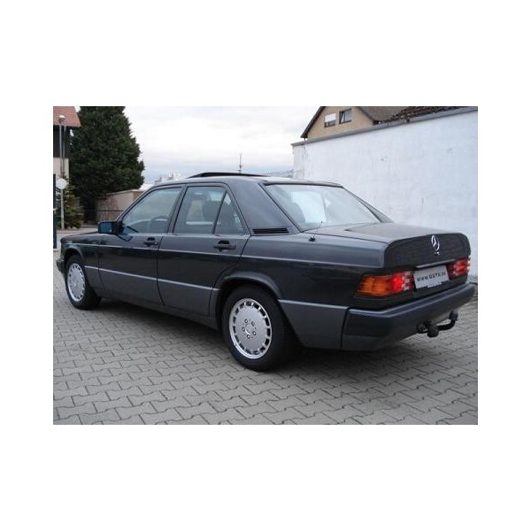 Attelage Mercedes 190 Berline 1988 en acier renforce pour chassis W201 sans correcteur