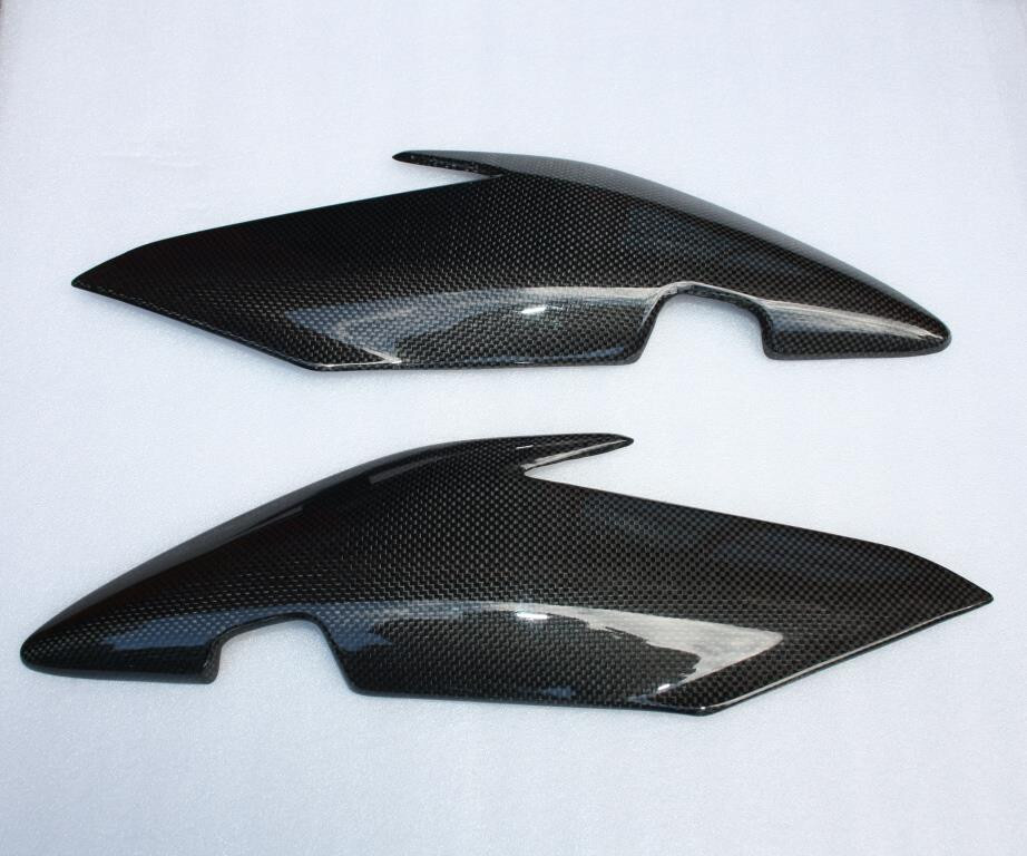 Caches latéraux Triumph Speed Triple carbone carénage moto 2017 2018 2019