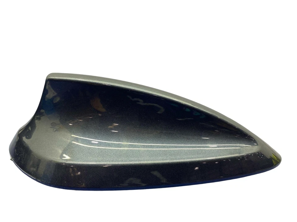 BMW 750i G12 2016-2019 OEM techo aleta de tiburón antena de radio estándar con sintonizador Foto 2 de 4