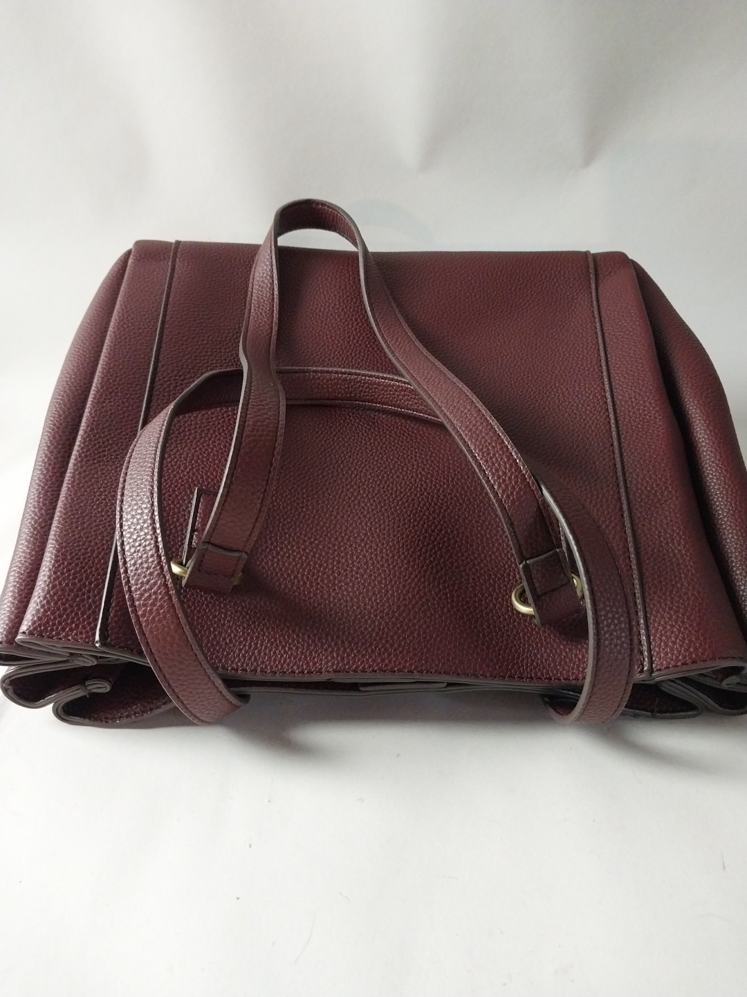 St John's Bay Purse Burgundy Leather Shoulder Bag W Zipper Pockets Stylish Rare image 7