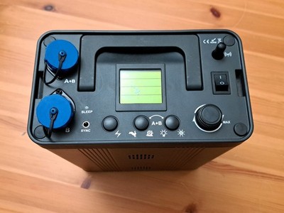 Jinbei Discovery DC II 1200 Generator Porty   defekt Ersatzteispender