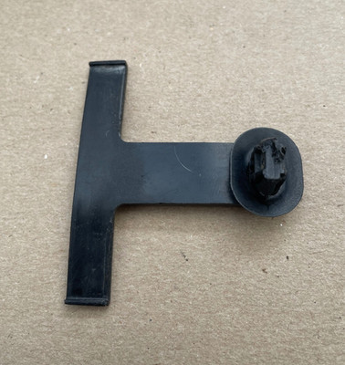 Toyota 82711-2D440 Wiring Harnes Clamp 2D440