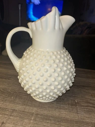 Vintage FENTON MILK GLASS HOBNAIL WATER PITCHER WITH ICE LIP
