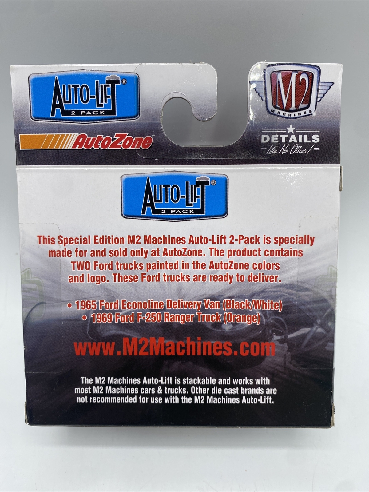 M2 Machines Auto Lift Autozone 65 Ford Econoline 69 FORD F-250 1:64 Diecast