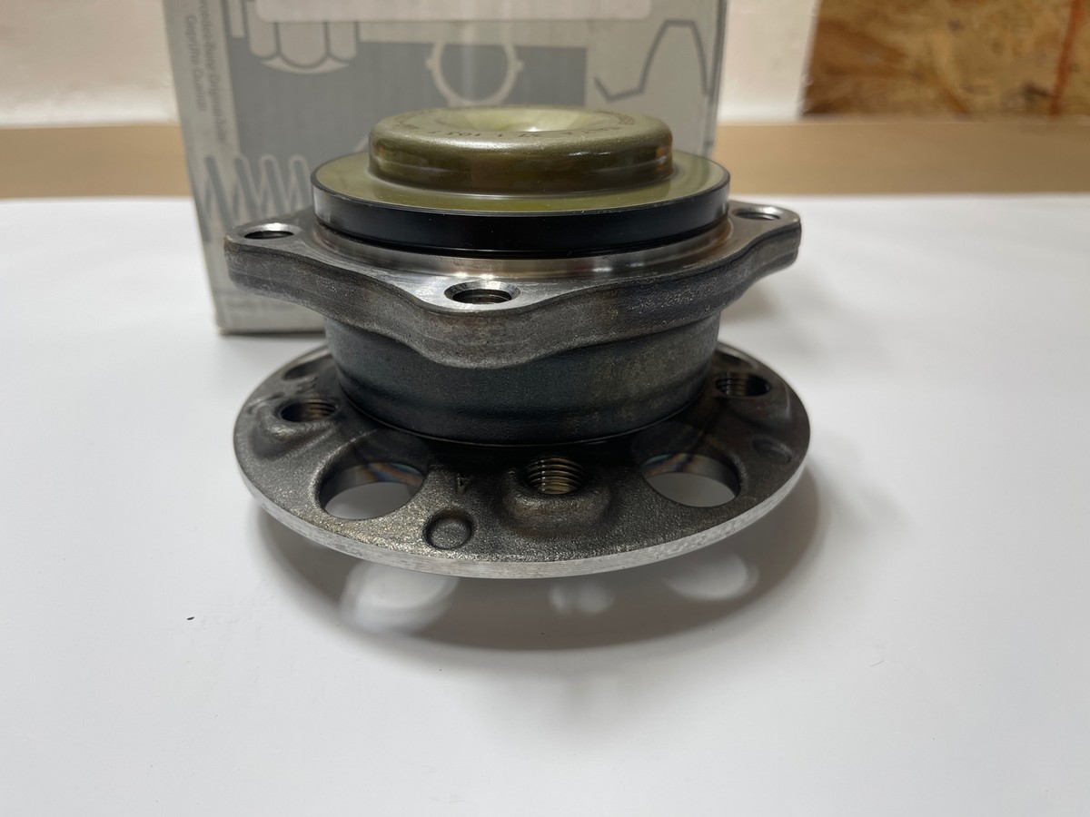 Genuine OEM Mercedes A2223340000 Front Wheel Bearing & Hub  