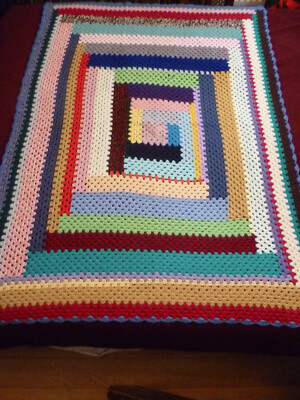 Vintage Handarbeit Mehrfarbig Geschnitten Wolle Wiege Bett Schoß Decke