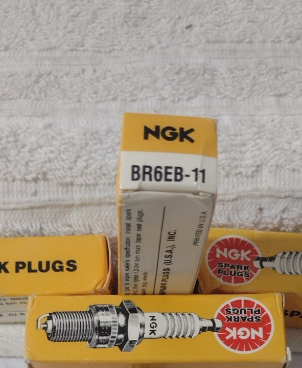 NGK/ BR6EB-11- Set of 4 Spark Plugs