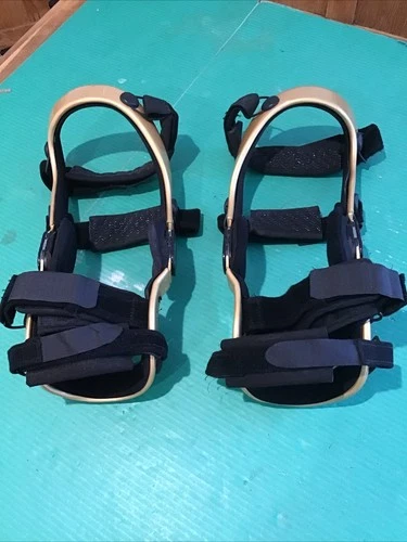 (2) DonJoy OA Defiance Right & Left Knee Brace Support Gold size Medium