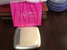 Mary Kay Signature Custom Compact Case. 9004