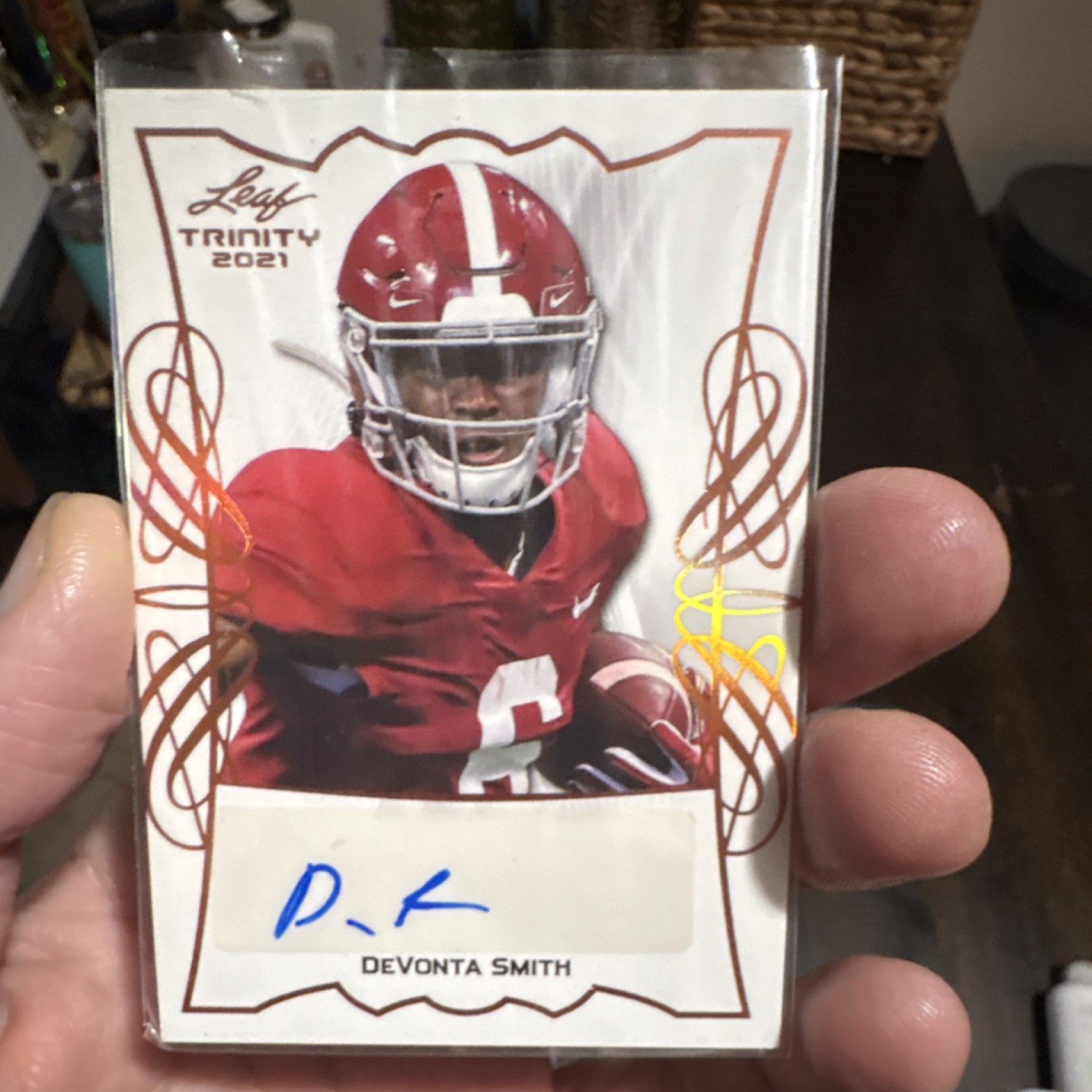 DeVonta Smith Leaf Trinity Portrait Autographs #TPADS2 Base