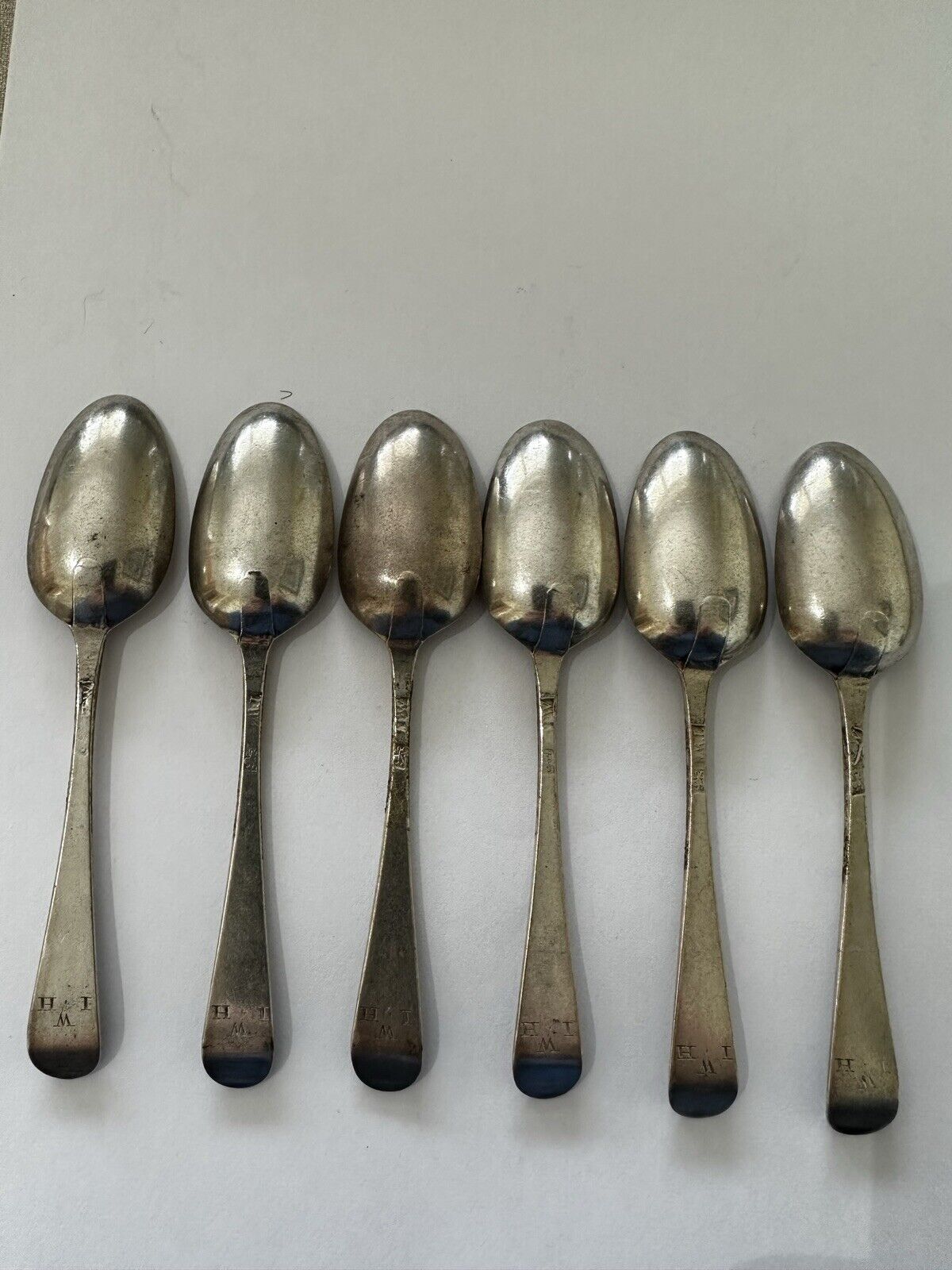Foto 1 di 6