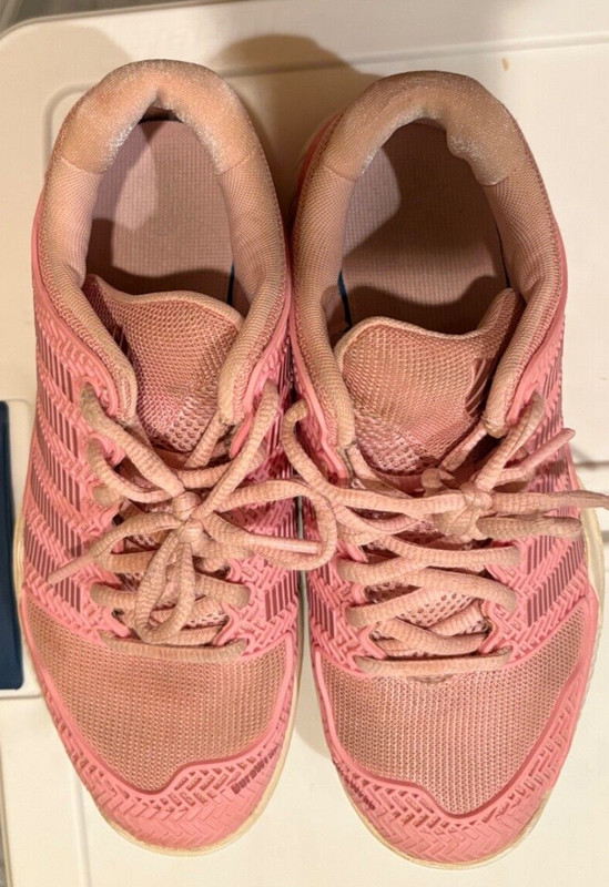 KSwiss Girls Tennis Court Shoes Salmon 6 youth Eur 39