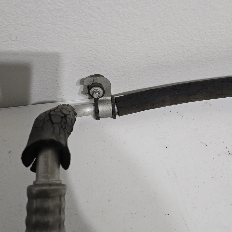 2006-2010 Ford Explorer Four Seasons 56475 A/C Suction Line Hose Assembly OEM - Image 4 of 4