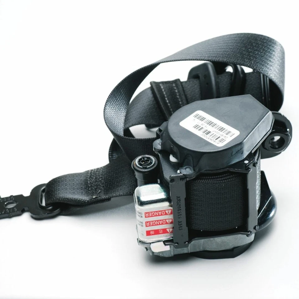 Servicio de reparación de cinturón de seguridad triple etapa para Volkswagen Golf OEM Foto 2 de 2