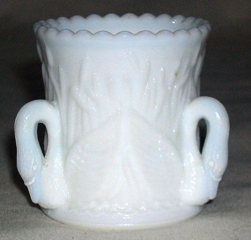 Soporte de recolección de dientes de vidrio esmerilado WESTMORELAND vintage años 50 asas de cisne - Imagen 2 de 3