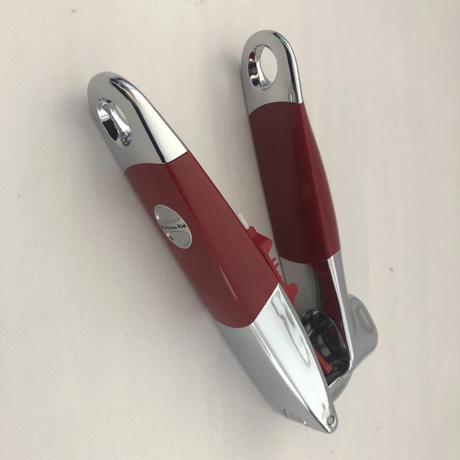 New KitchenAid Professional Empire Red HERA Garlic Press With Cleaning Tool
Opens in a new window or