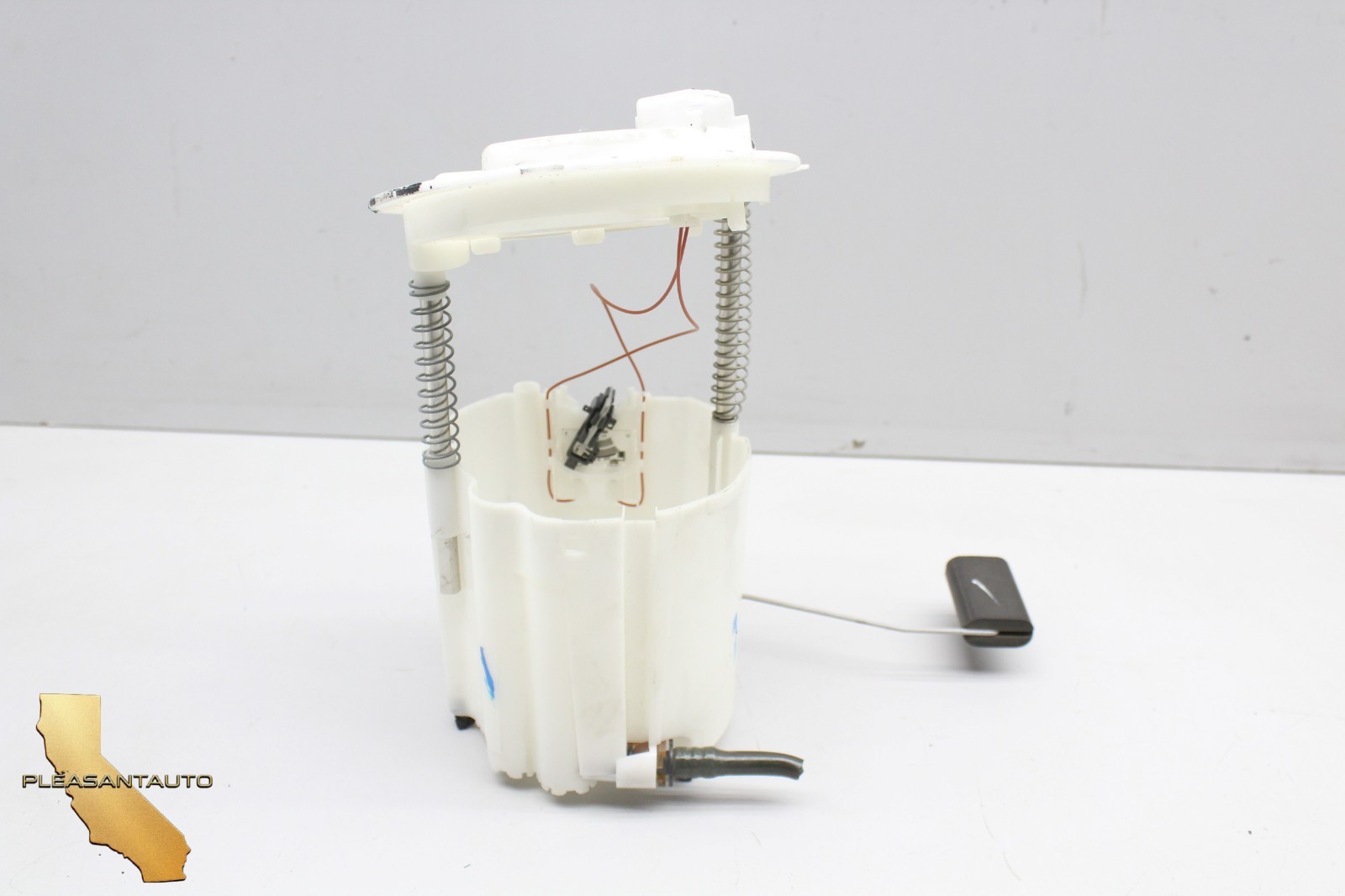 Maserati Quattroporte 2014-2020 RIGHT Fuel pump
