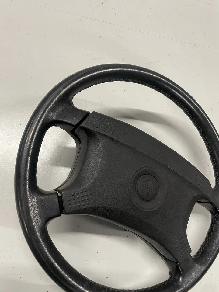 BMW E36 318i 318is 325i 325is 1992-1995 volante de cuero 32341159788 OEM Foto 2 de 4
