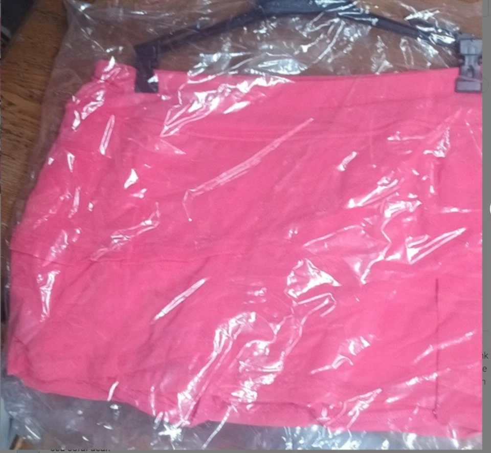 Falda de natación en capas de malla Coco Reef en rosa vivo con pantalones cortos para niño talla S nueva con etiquetas $70 Foto 4 de 4