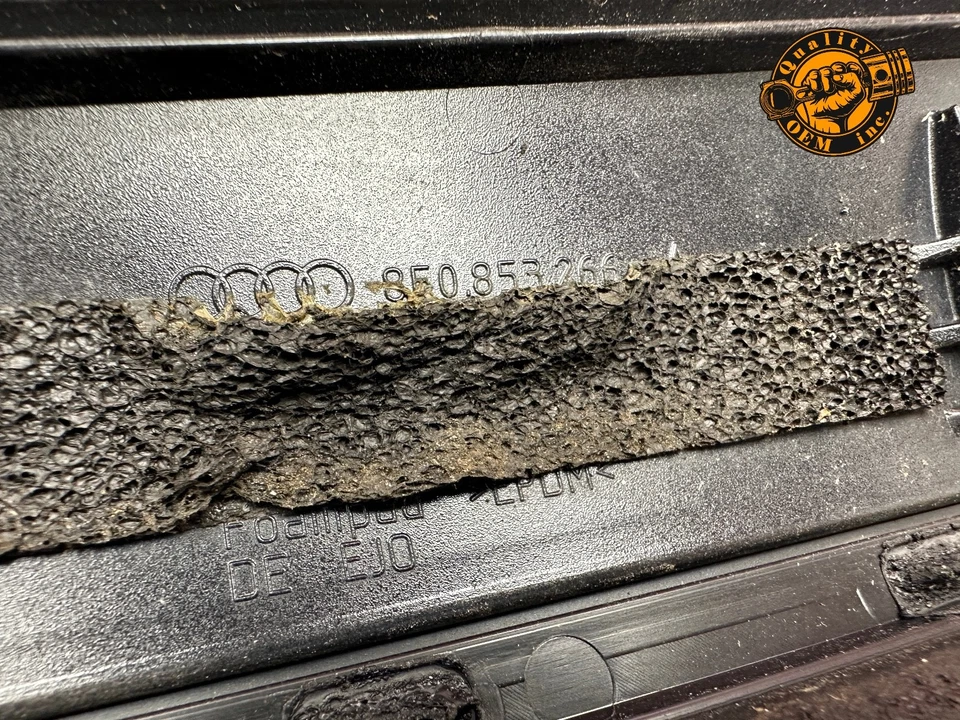 AUDI A5 S5 2010-2017 CONVERTIBLE DELANTERO DERECHO UN PILAR PARABRISAS MOLDURA OE Foto 3 de 4