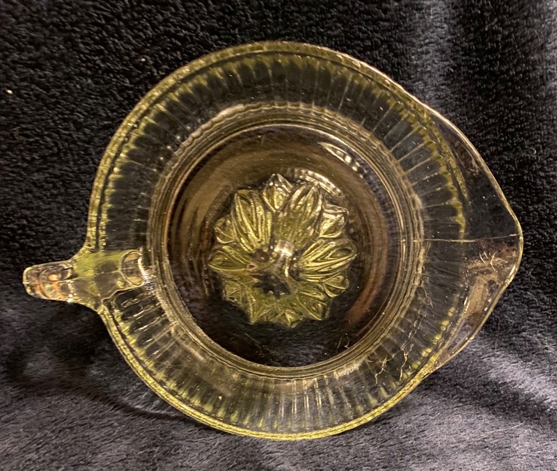 Vintage  Hazel -Atlas Clear Glass Manual Juicer