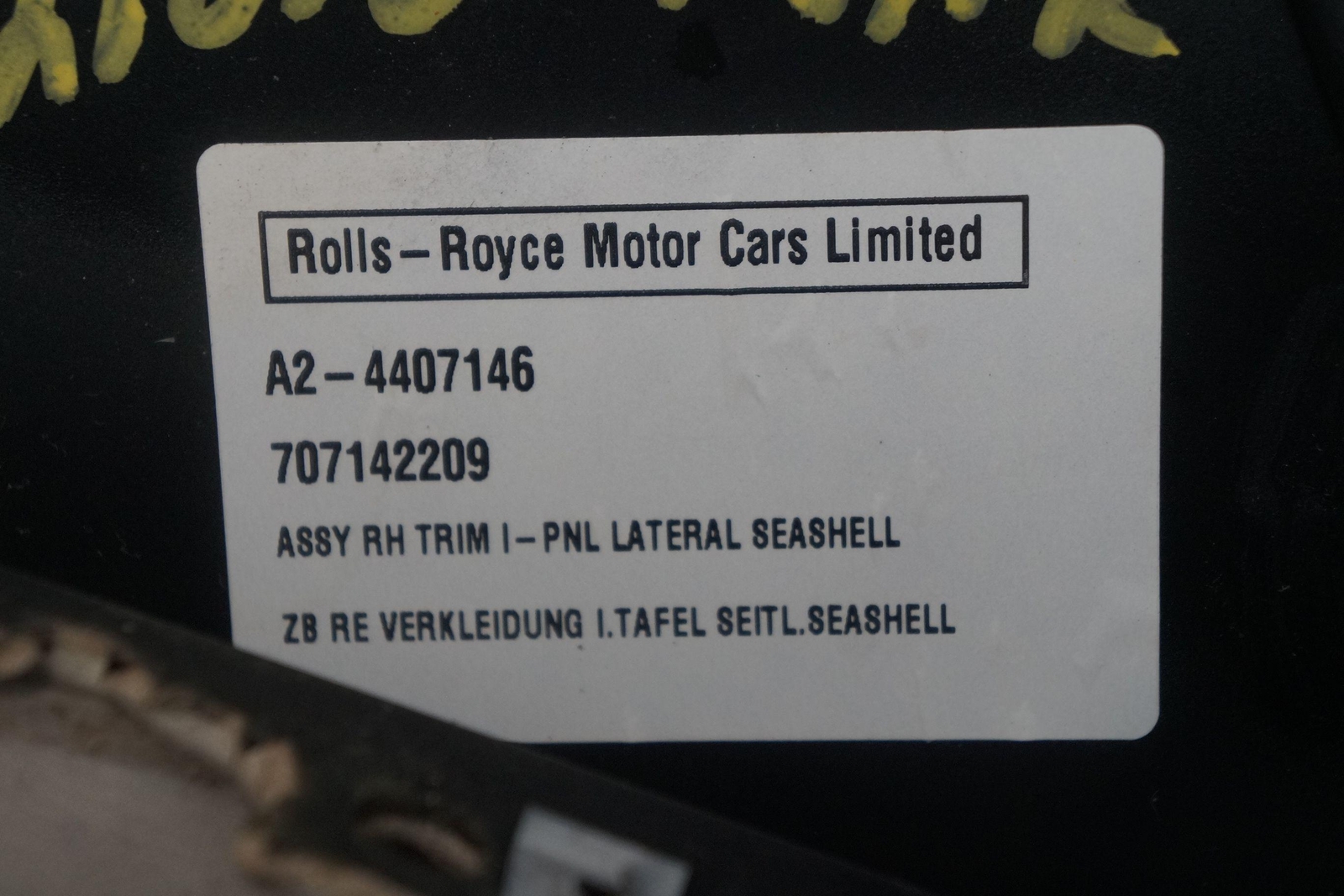 Right Dash End Cap Lateral Cover Trim Panel 51457128812 Rolls Royce Phantom 2004