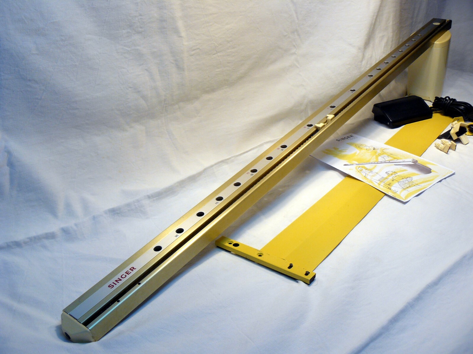 Einfach inklusive Versand MOTEUR SERVO TRICOT SINGER POUR