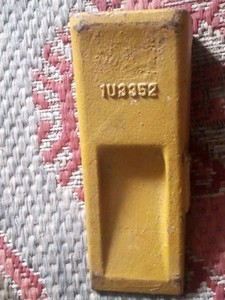 1U3352 Casting Bucket Tooth Teeth Caterpillar J350 8E6358 8E6359  New