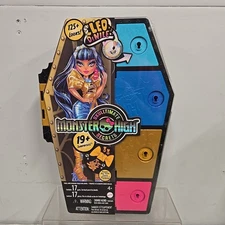 MONSTER HIGH SKULLTIMATE SECRETS CLEO DENILE DOLL with CREEPERIFIC LOCKER 