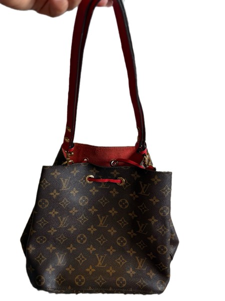Louis Vuitton Néonoé Monogram Canvas/Leather Bucket Drawstring + Pouch
