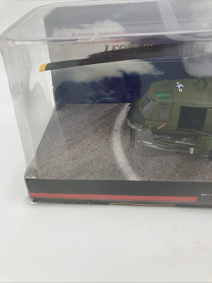 Corgi Bell UH-1E Huey Assault Helicopter USMC HMLA-267 Camp Pendelton, CA 1:48 - Image 2 of 4