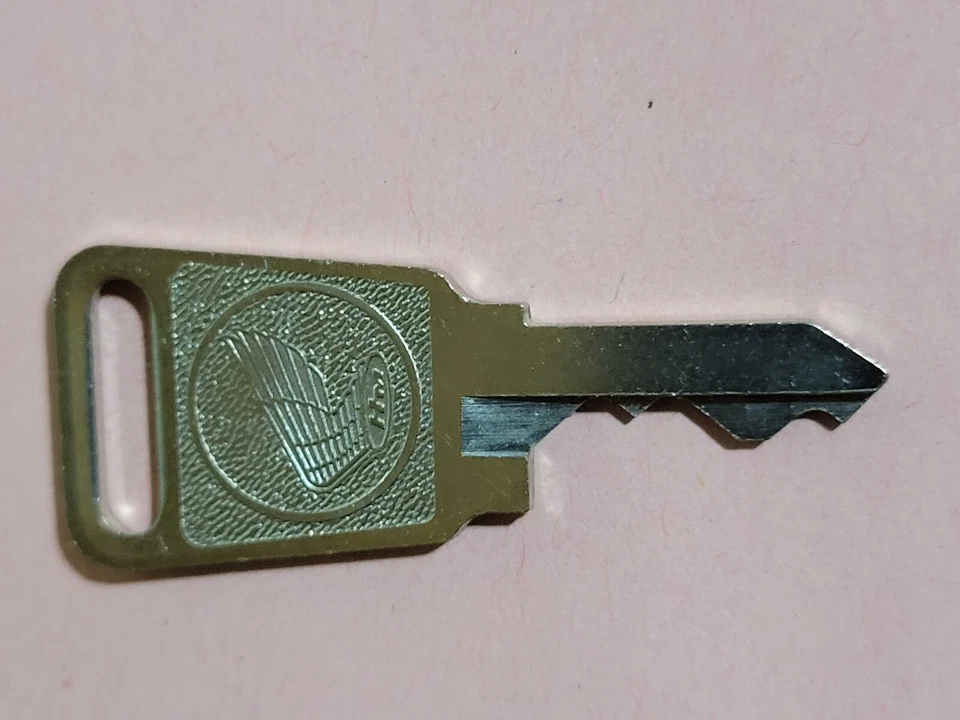 Clé NEUVE moto HONDA Ancienne - 40 H - Photo 2/2