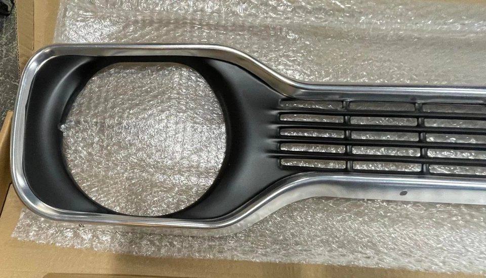 MK 1 Ford Escort Round Headlight Grille - image 3 of 4