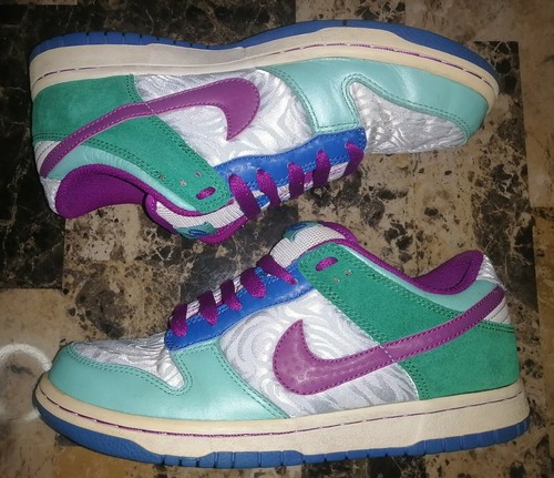 Nike SB 6.0 Dunk Low 2009 Zebra Purple 