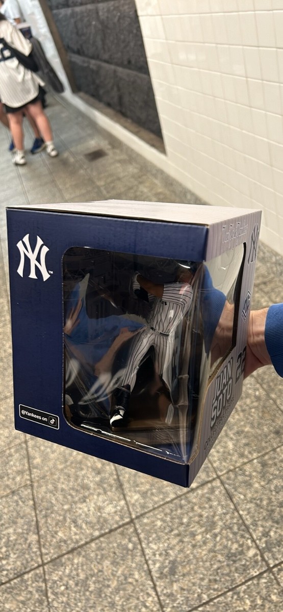 ニューヨーク・ヤンキース フアン・ソト コレクティブルフィギュア Juan Soto MGCT Collectible Statue Figurine 2024 SGA New York