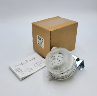 Huba Control 604.91 Mechanical Pressure Switch Screw Terminals 0.5-5 mBar MAX